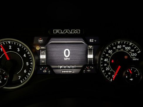 Used 2022 RAM 2500 Big Horn w/ Night Edition AWD/4WD image 21