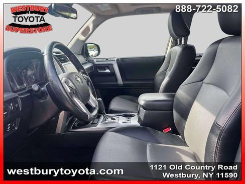 Used 2022 Toyota 4Runner SR5 Premium w/ Moonroof Package AWD/4WD image 18