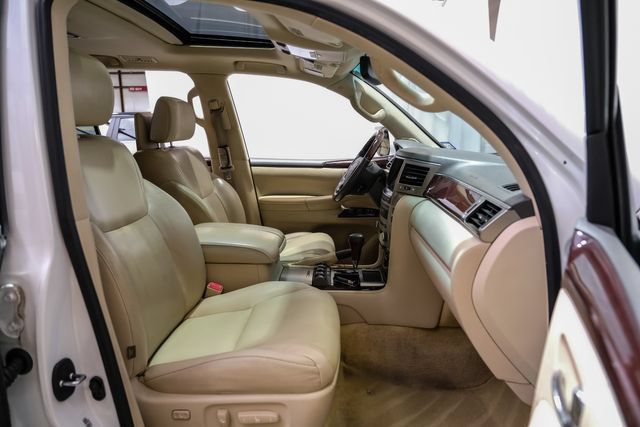 Used 2014 Lexus LX 570 4WD image 36