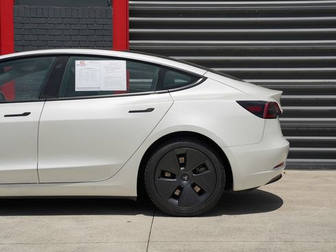 Used 2023 Tesla Model 3 Standard Range RWD image 9