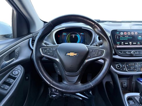 Used 2017 Chevrolet Volt LT w/ Comfort Package image 12