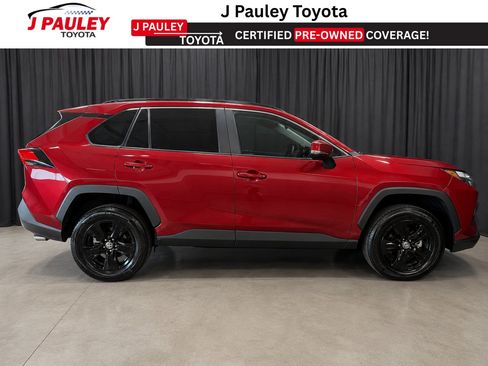 Used 2025 Toyota RAV4 XLE FWD image 4