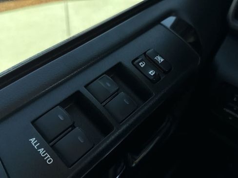 Used 2019 Toyota 4Runner TRD Off-Road Premium AWD/4WD image 22