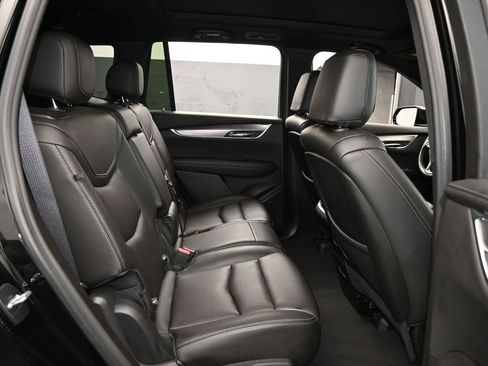 Used 2023 Cadillac XT6 Luxury image 45