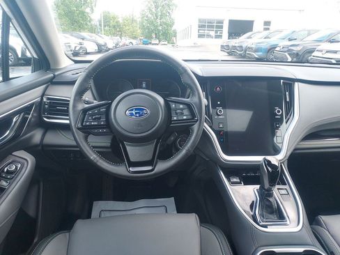 Certified 2025 Subaru Outback Onyx Edition XT AWD/4WD image 10