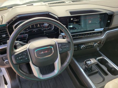 Certified 2022 GMC Sierra 1500 SLT image 15