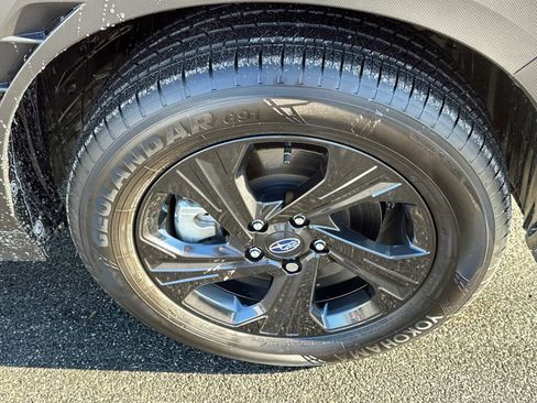 Certified 2025 Subaru Crosstrek 2.0i image 7