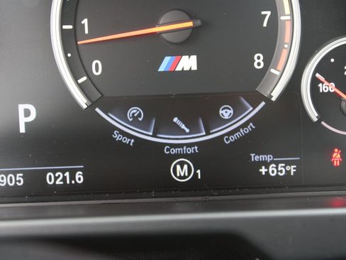 Used 2018 BMW X5 M w/ Executive Package image 33