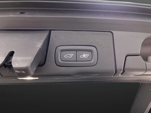 Used 2024 Volvo XC60 B5 Plus w/ Climate Package image 17