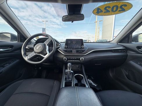 Used 2024 Nissan Altima 2.5 SV image 27