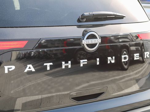 New 2025 Nissan Pathfinder SV FWD image 10