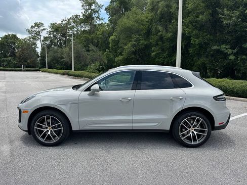 Used 2026 Porsche Macan AWD/4WD image 2