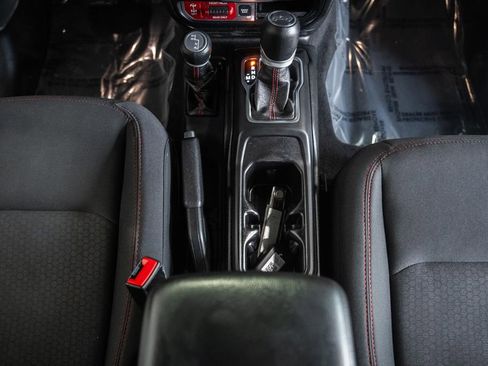 Used 2019 Jeep Wrangler Unlimited Rubicon AWD/4WD image 26