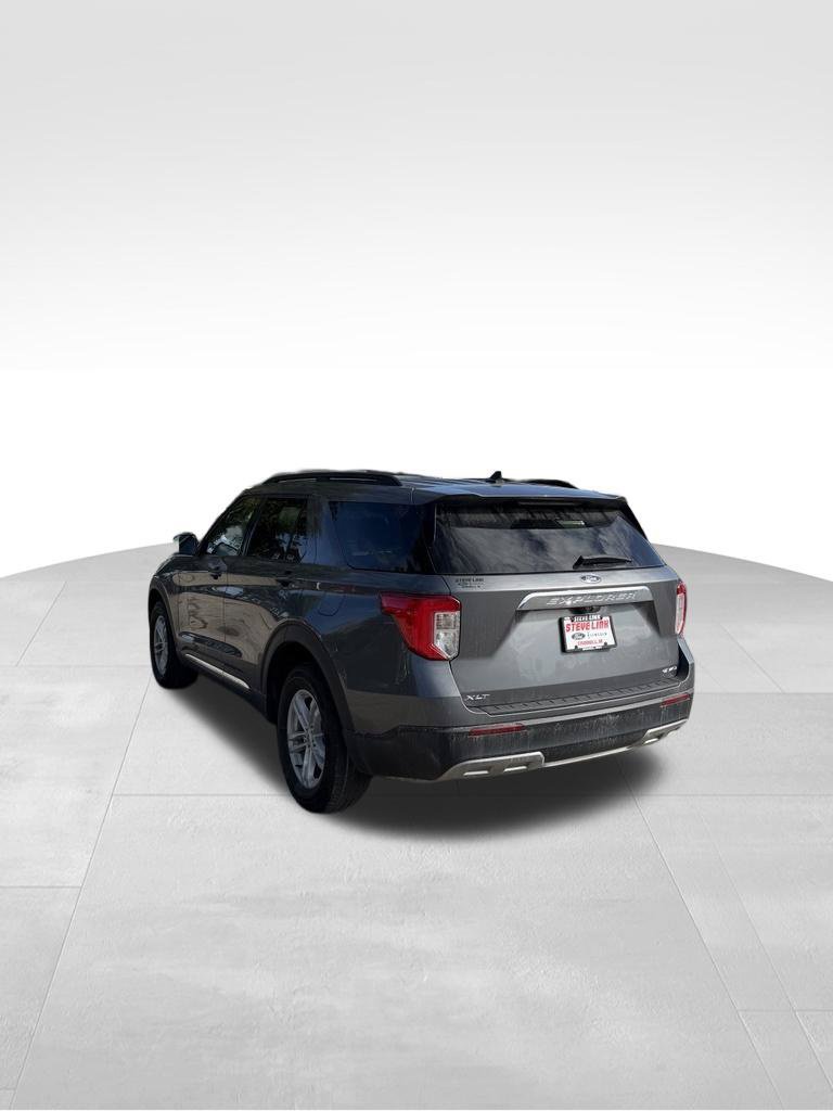 Used 2024 Ford Explorer XLT w/ Equipment Group 202A AWD/4WD image 7