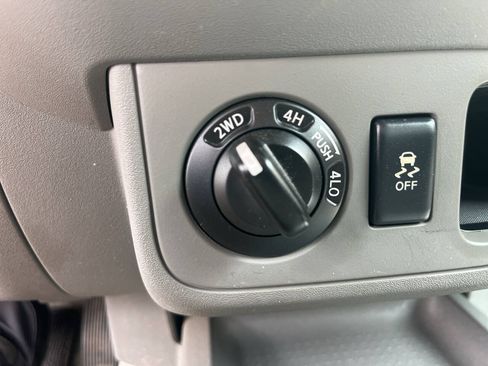 Used 2016 Nissan Frontier SV AWD/4WD image 20