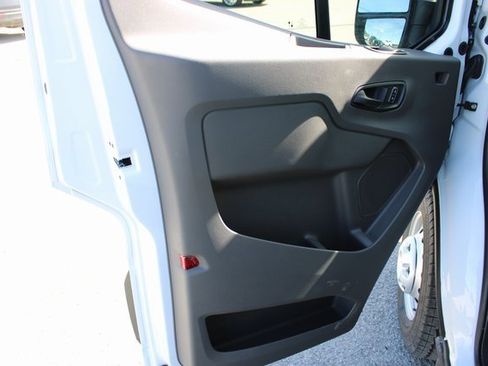 New 2026 Ford Transit 250 148 Medium Roof w/ Load Area Protection Package image 6