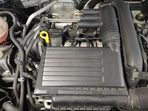Used 2016 Volkswagen Jetta SE FWD image 30