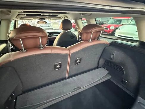 Used 2011 MINI Cooper Clubman w/ Premium Pkg image 6