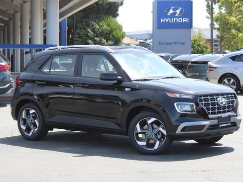 New 2026 Hyundai Venue SEL FWD image 1