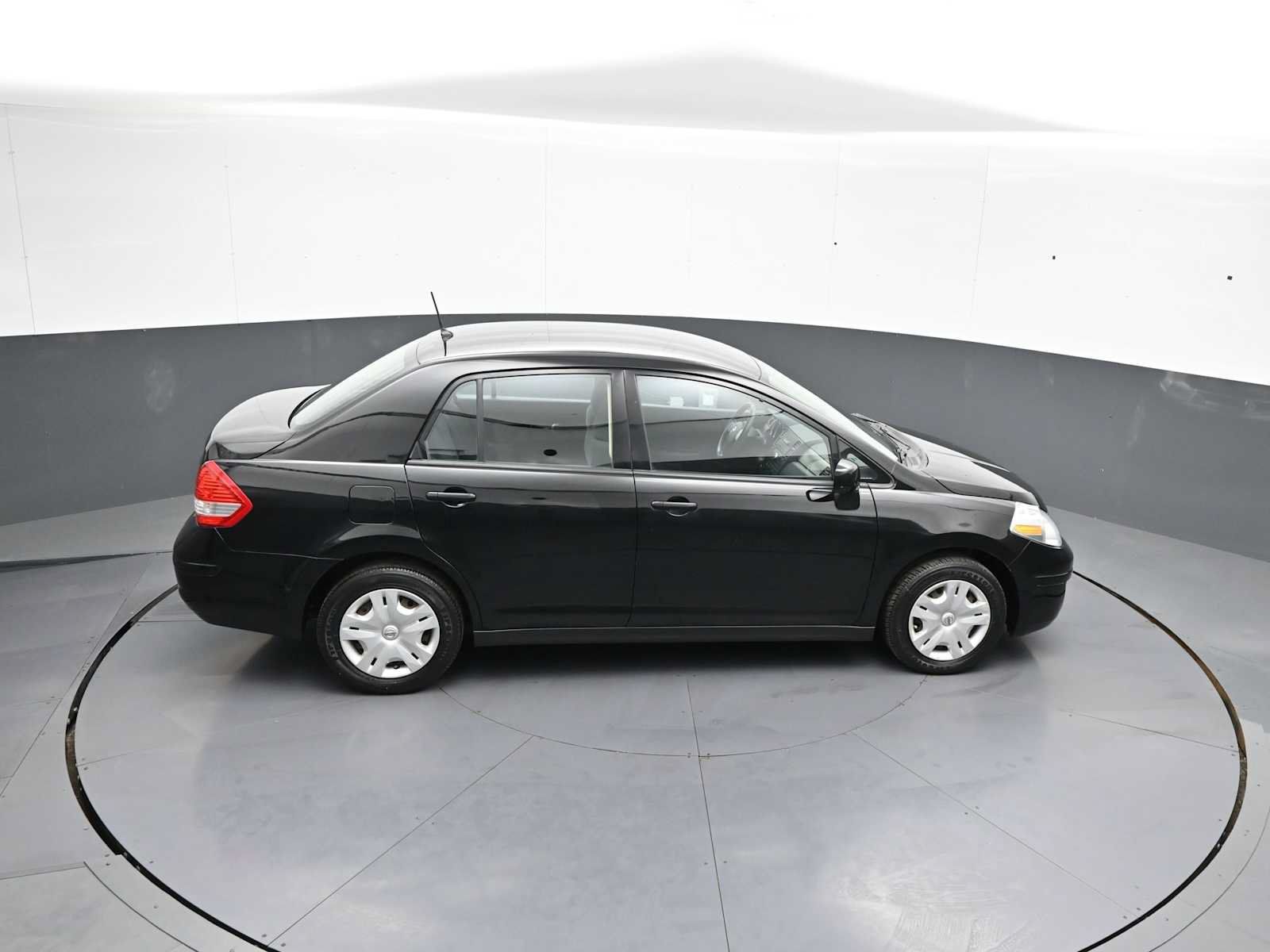 Used 2011 Nissan Versa 1.8 S FWD image 35