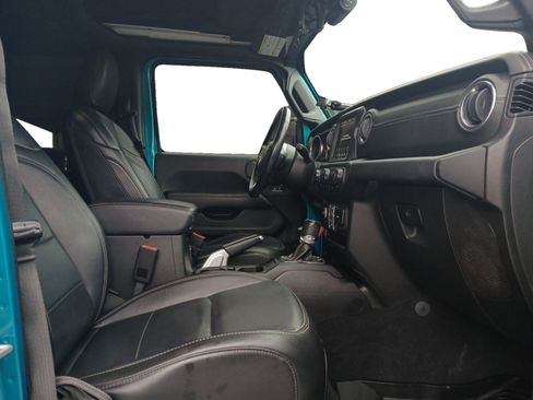 Used 2020 Jeep Wrangler Unlimited Sahara image 15