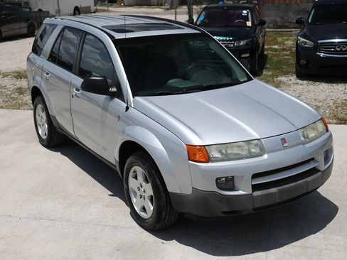 Used 2004 Saturn Vue 2WD V6 image 9