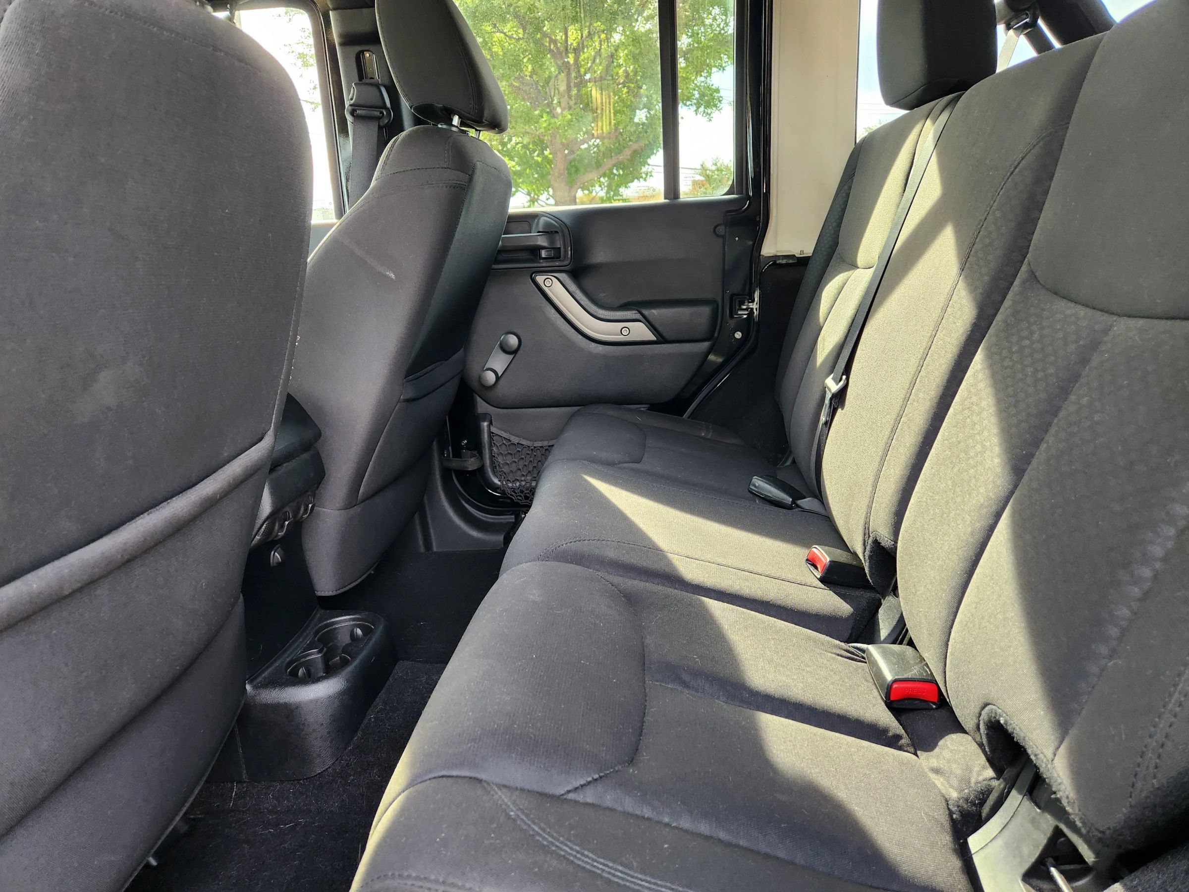 Used 2015 Jeep Wrangler Unlimited Sport AWD/4WD image 11
