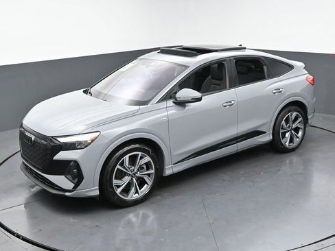 Used 2025 Audi Q4 e-tron Premium Plus w/ Premium Plus image 46