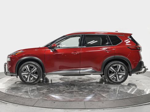 Used 2021 Nissan Rogue SL w/ Premium Package image 2
