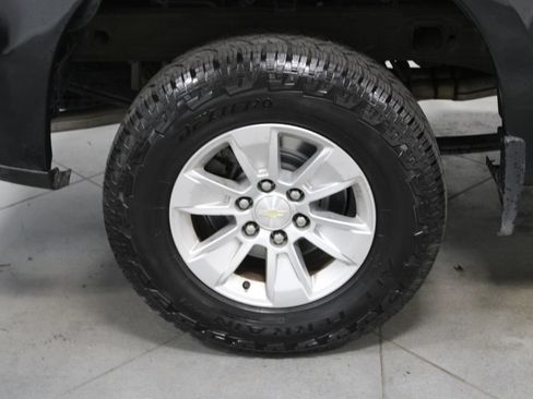 Used 2020 Chevrolet Silverado 1500 LT AWD/4WD image 14