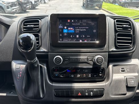 Used 2023 RAM ProMaster 2500 FWD image 9