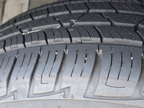 Used 2022 Toyota Highlander XLE image 9