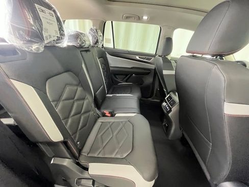 New 2026 Volkswagen Atlas Peak Edition AWD/4WD image 24