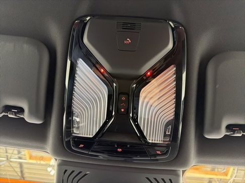 Certified 2023 BMW X4 M40i w/ Premium Package image 28