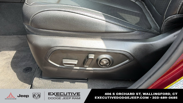 Used 2023 Jeep Grand Cherokee L Limited w/ Luxury Tech Group II AWD/4WD image 10