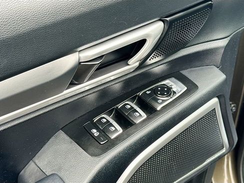 Certified 2022 Kia Telluride S image 21