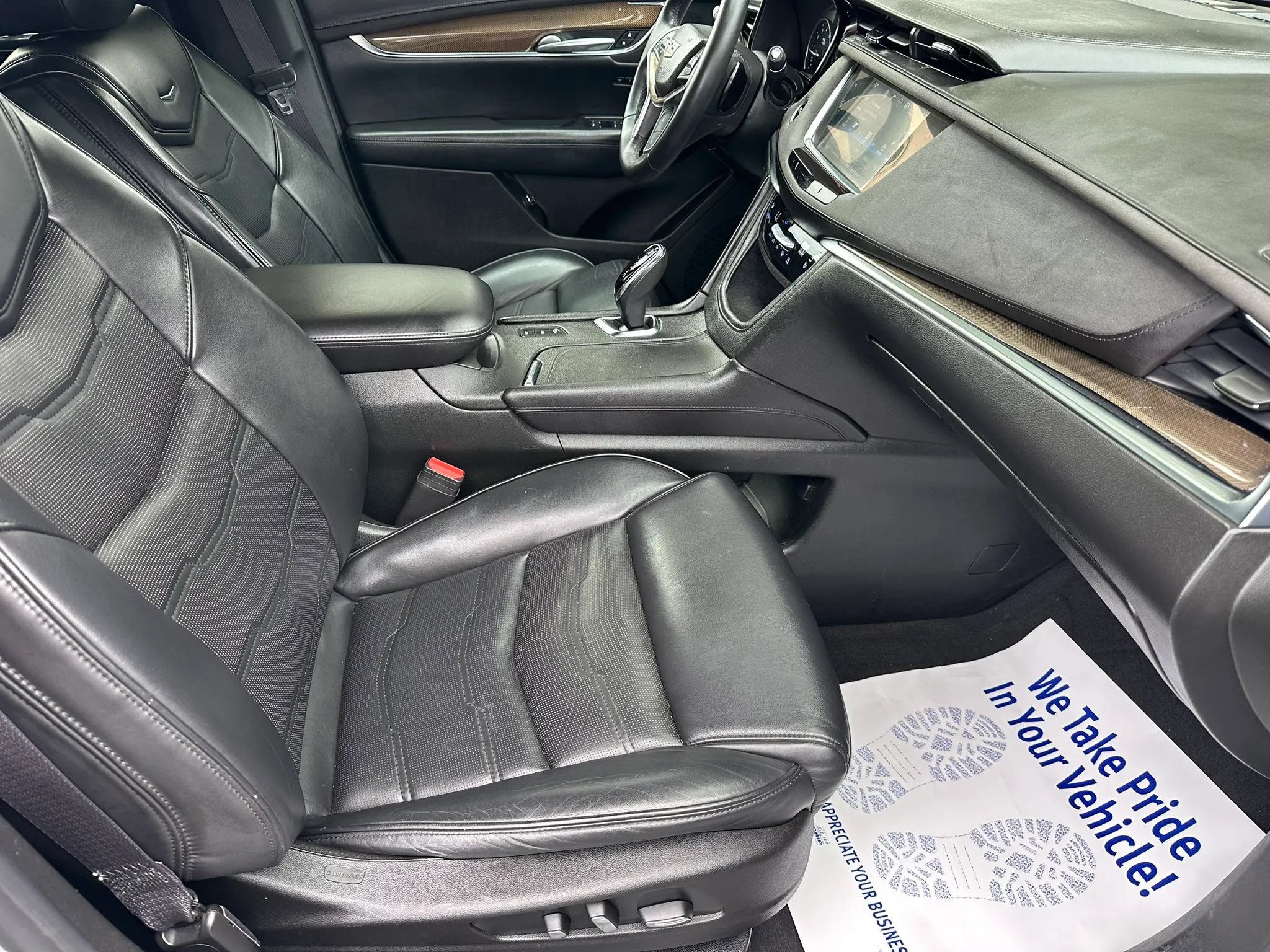 Used 2017 Cadillac XT5 Platinum w/ Driver Assist Package AWD/4WD image 15