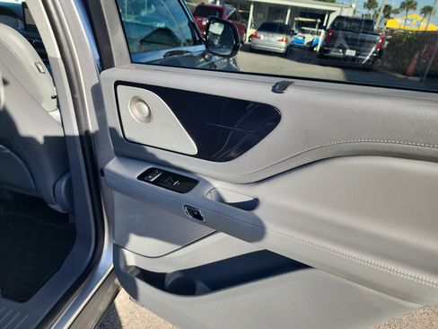 Used 2020 Lincoln Aviator Reserve w/ Equipment Group 202A image 22