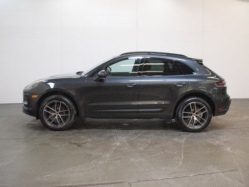 New 2026 Porsche Macan image 2