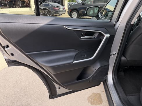 Used 2024 Toyota RAV4 XLE FWD image 14