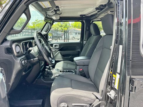 Used 2020 Jeep Wrangler Unlimited Sport AWD/4WD image 9