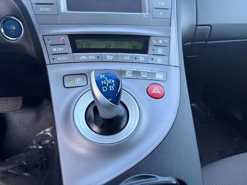 Used 2015 Toyota Prius Two FWD image 19