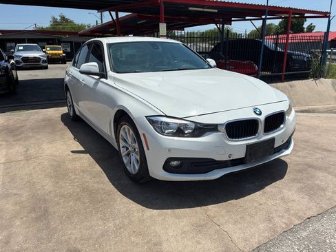Used 2017 BMW 320i Sedan RWD image 8