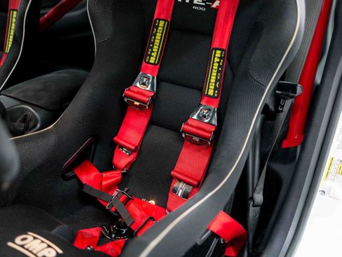Used 2017 Ford Mustang Shelby GT350R w/ GT350R Equipment Group 920A RWD image 45