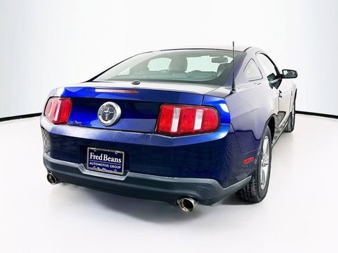 Used 2011 Ford Mustang Premium image 8