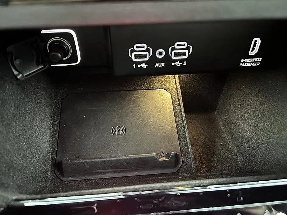 Used 2022 Jeep Wagoneer Series II AWD/4WD image 36
