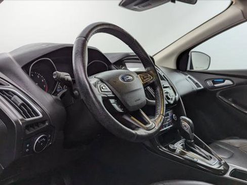 Used 2016 Ford Focus Titanium w/ Titanium Technology Package image 23