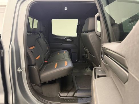 Used 2024 GMC Sierra 1500 AT4 w/ Technology Package AWD/4WD image 28