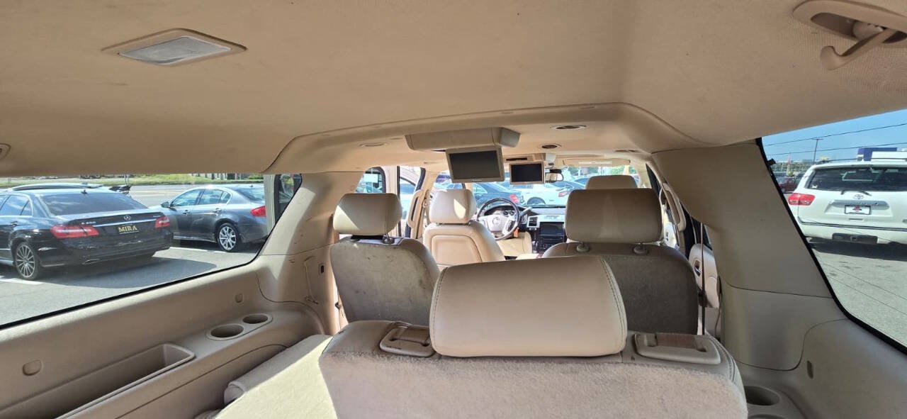Used 2009 Cadillac Escalade ESV AWD image 25