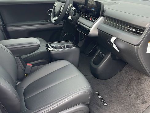 New 2026 Hyundai Ioniq 5 Limited image 32